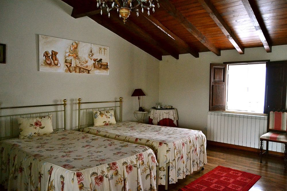 Quintal De Alem Do Ribeiro-Turismo Rural Луса Экстерьер фото